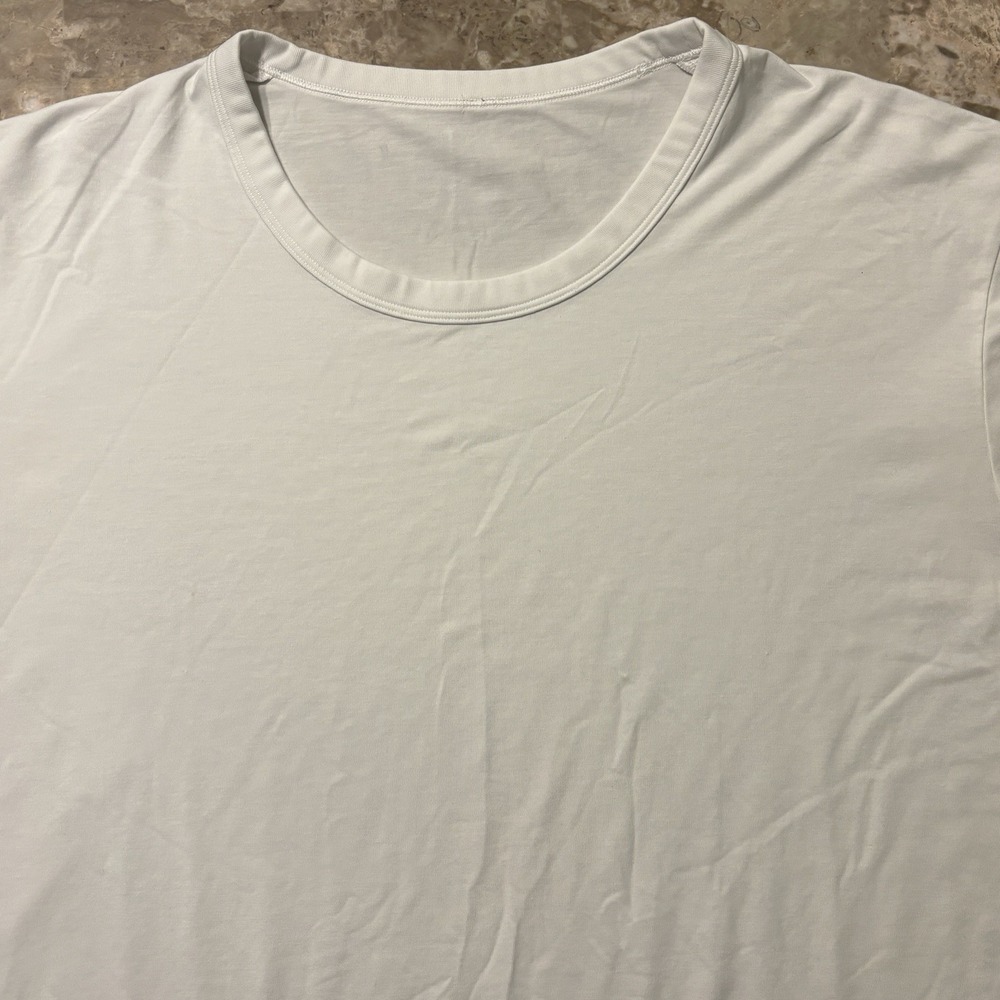 Lululemon Shirt Mens 2XL The Fundamental White Tee Short Sleeve Gym Yoga Lounge
